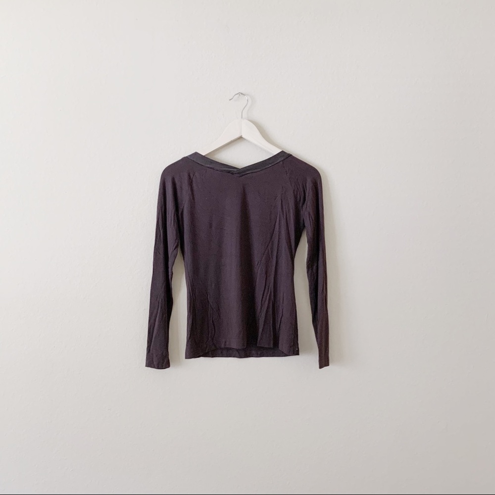 LIKE NEW! BANANA REPUBLIC! DARK GRAY LONG SLEEVE CRISS CROSS COLLAR TOP!